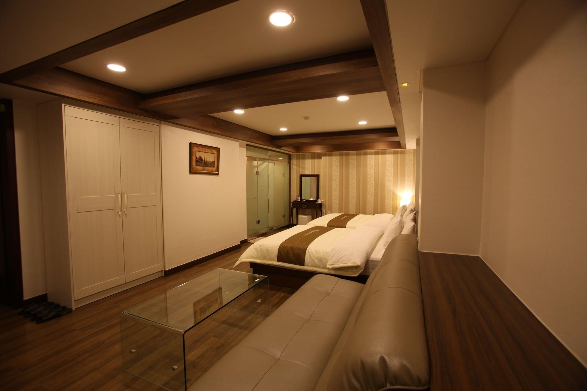 מלון Hill House Seoul Myeongdong מראה חיצוני תמונה