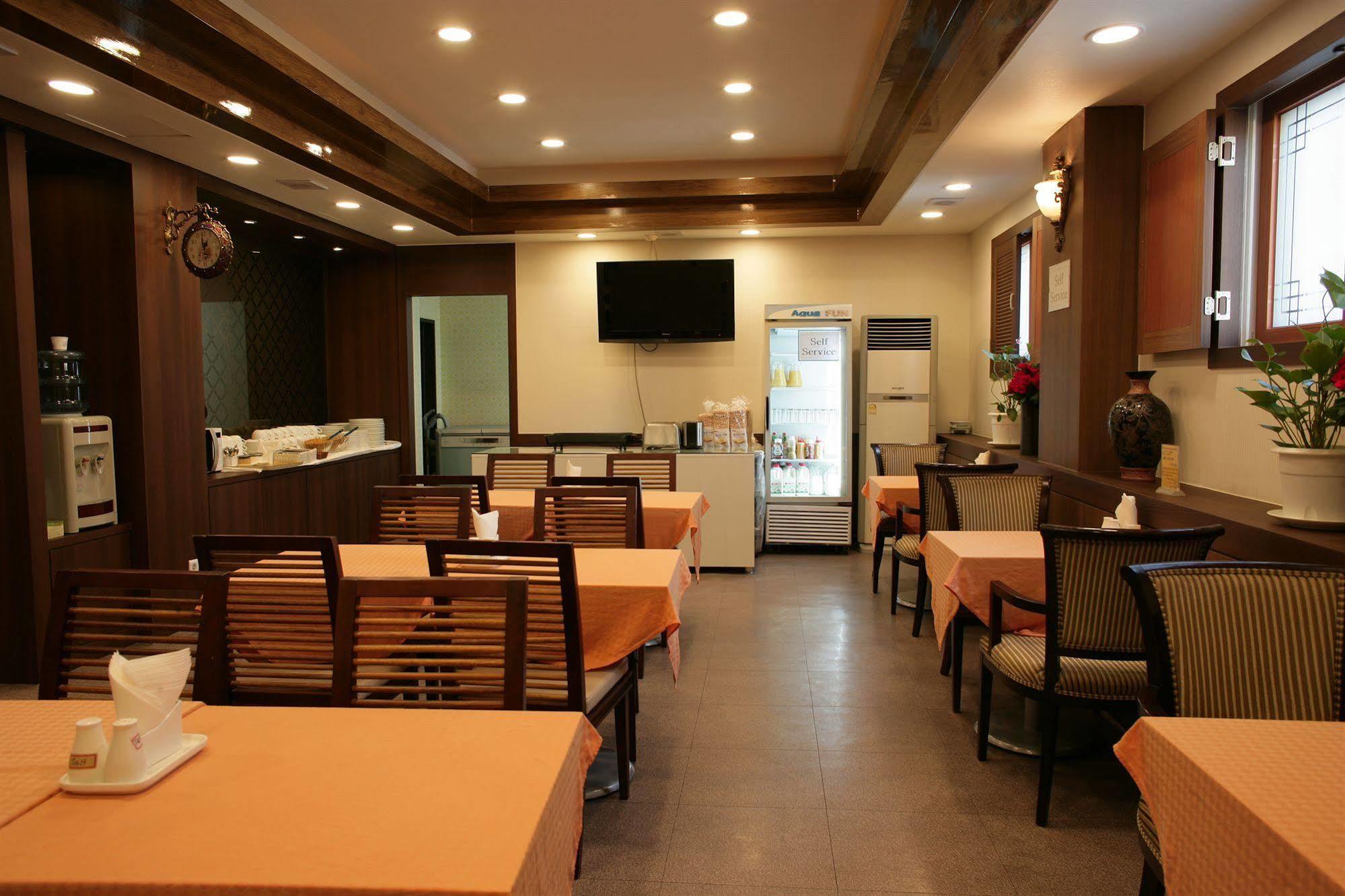 מלון Hill House Seoul Myeongdong מראה חיצוני תמונה